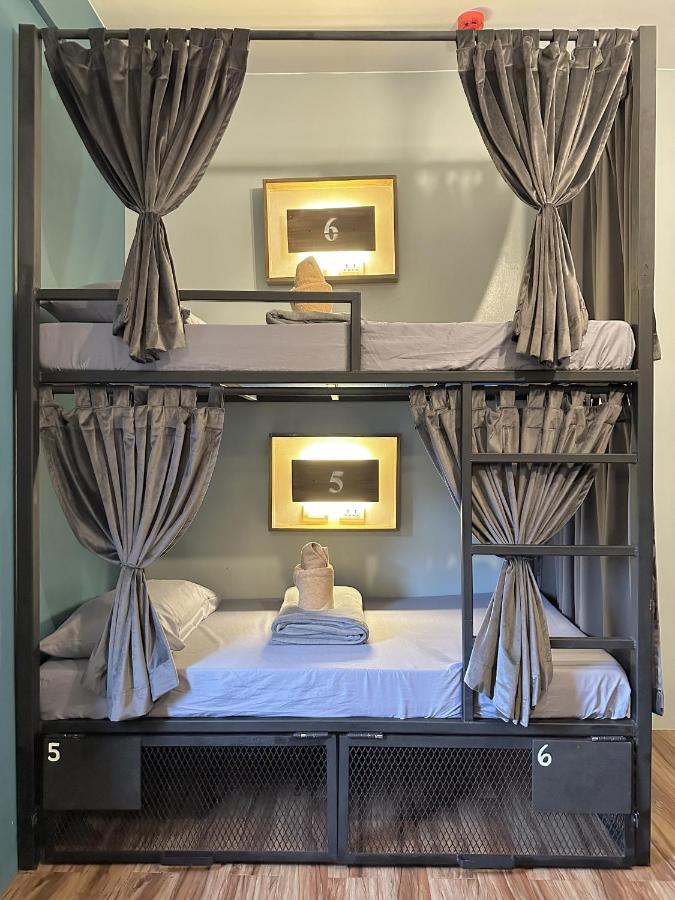 Outpost Hostel - קורון מראה חיצוני תמונה