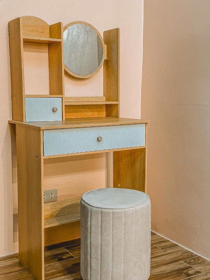 Outpost Hostel - קורון מראה חיצוני תמונה